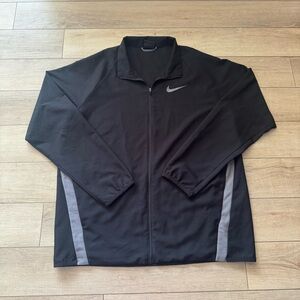 Nike Men's Black and Gray Windbreaker